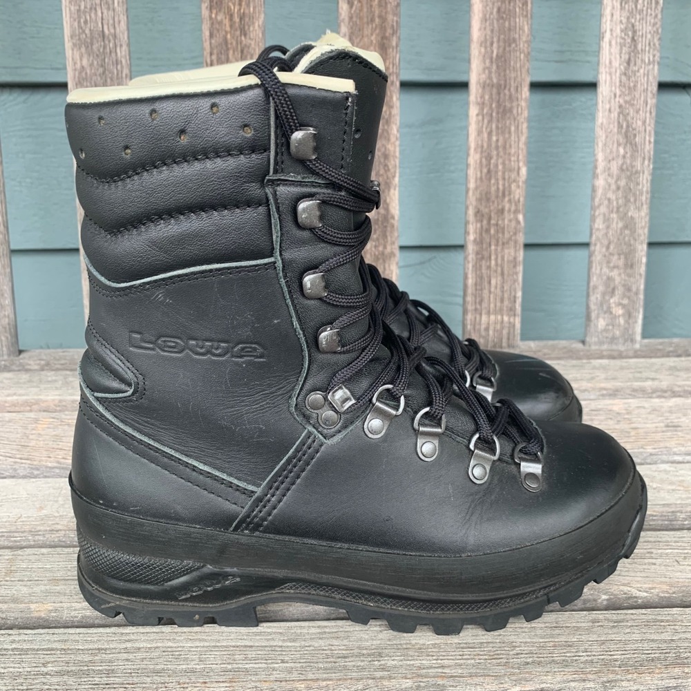 LOWA Combat Tactical Boots Black Leather Germany Men's 7.5 Women's 8 Heavy Duty